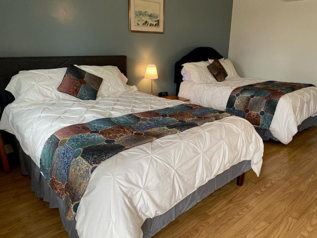 Webbers Lake Charlotte Motel Queen And Double Bed 외부 사진